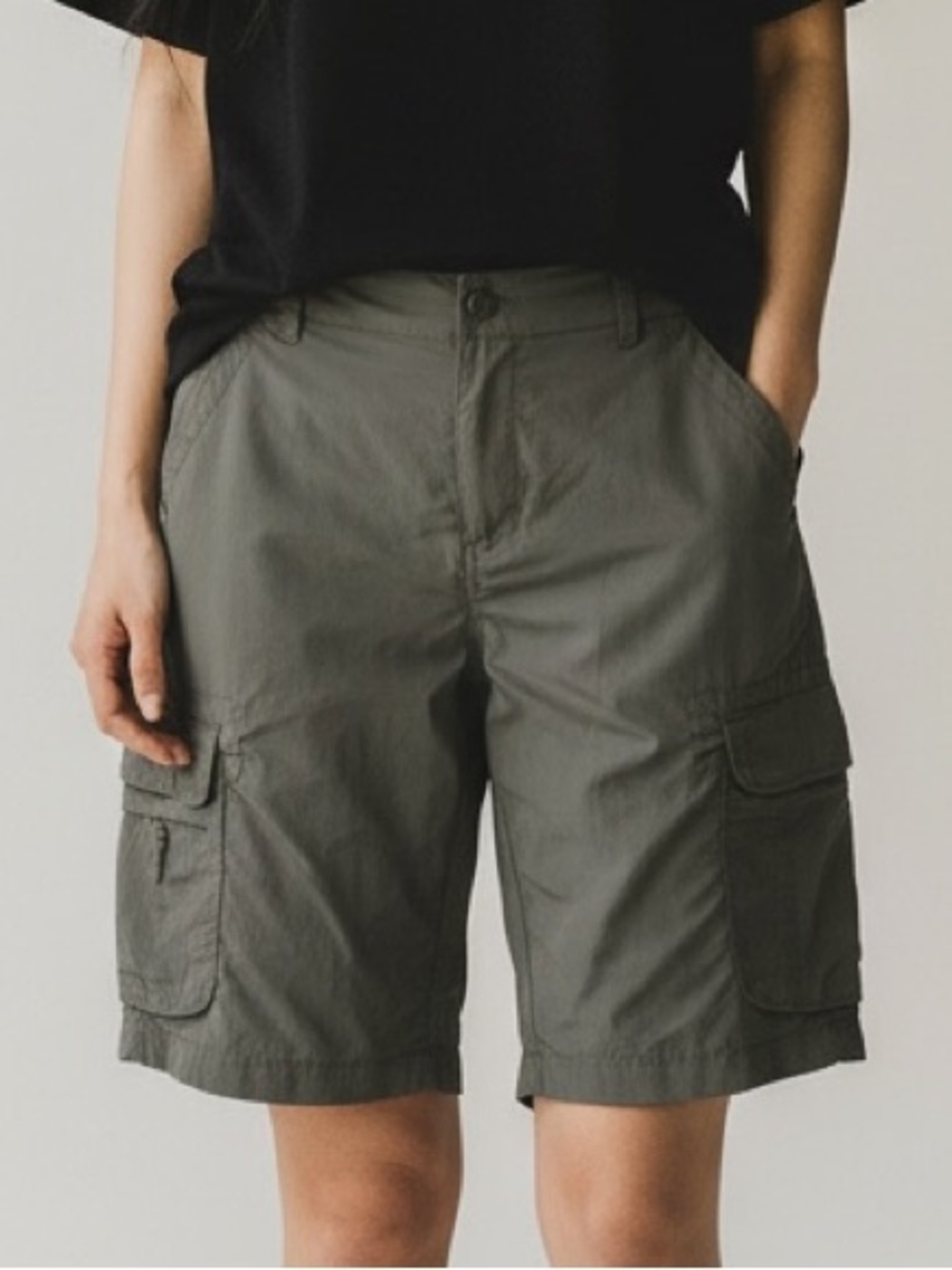 REI Women’s Measured Outdoor Hiking Vented Cargo Shorts